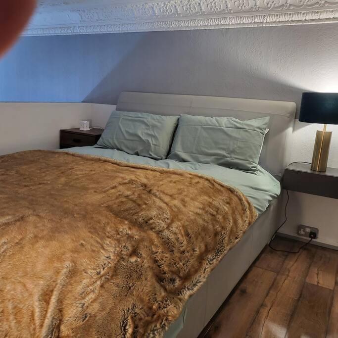 5 Luxury Spacious Loft - Prime Location - Comfortable Bed & Sofa ブライトン エクステリア 写真
