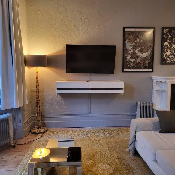 5 Luxury Spacious Loft - Prime Location - Comfortable Bed & Sofa ブライトン エクステリア 写真