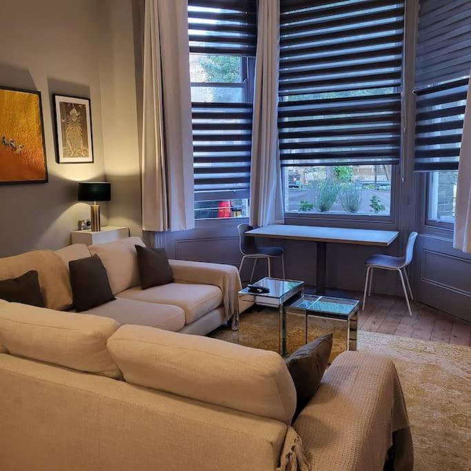5 Luxury Spacious Loft - Prime Location - Comfortable Bed & Sofa ブライトン エクステリア 写真