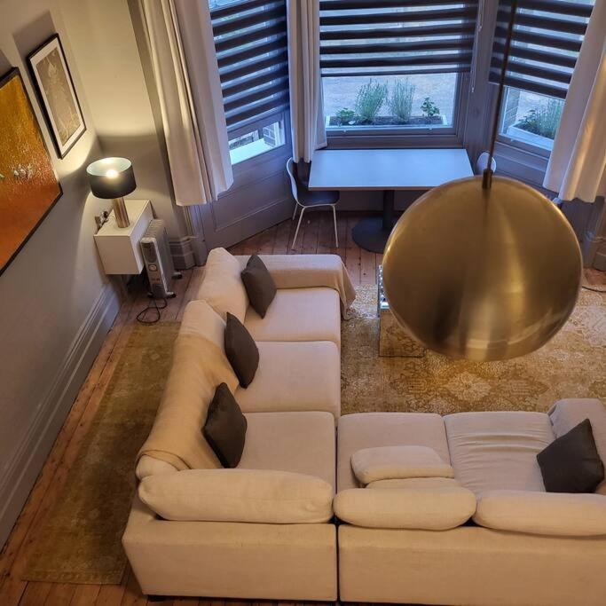 5 Luxury Spacious Loft - Prime Location - Comfortable Bed & Sofa ブライトン エクステリア 写真