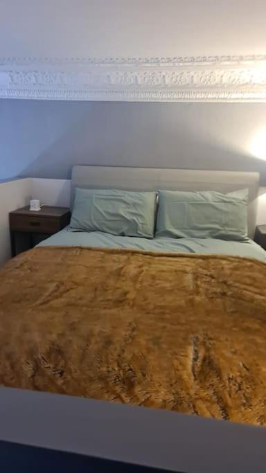 5 Luxury Spacious Loft - Prime Location - Comfortable Bed & Sofa ブライトン エクステリア 写真
